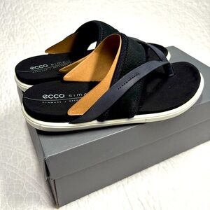Ecco Black Sandals